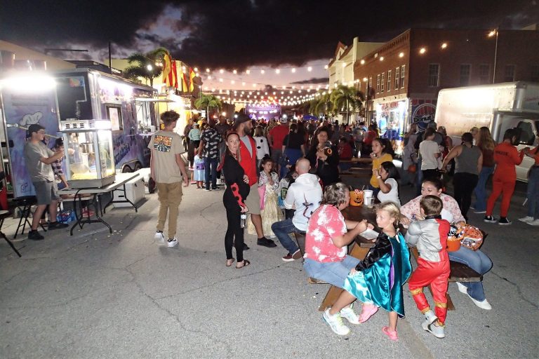 Downtown Frostproof Gets Spoopy For 4th Annual Fall Street Dance