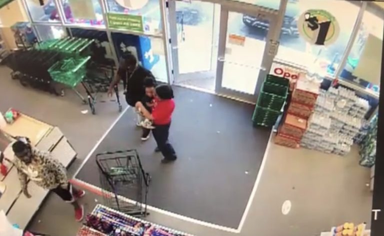 Individual Leaves Phone in Shopping Cart and Runs Back into Store to Find it Missing