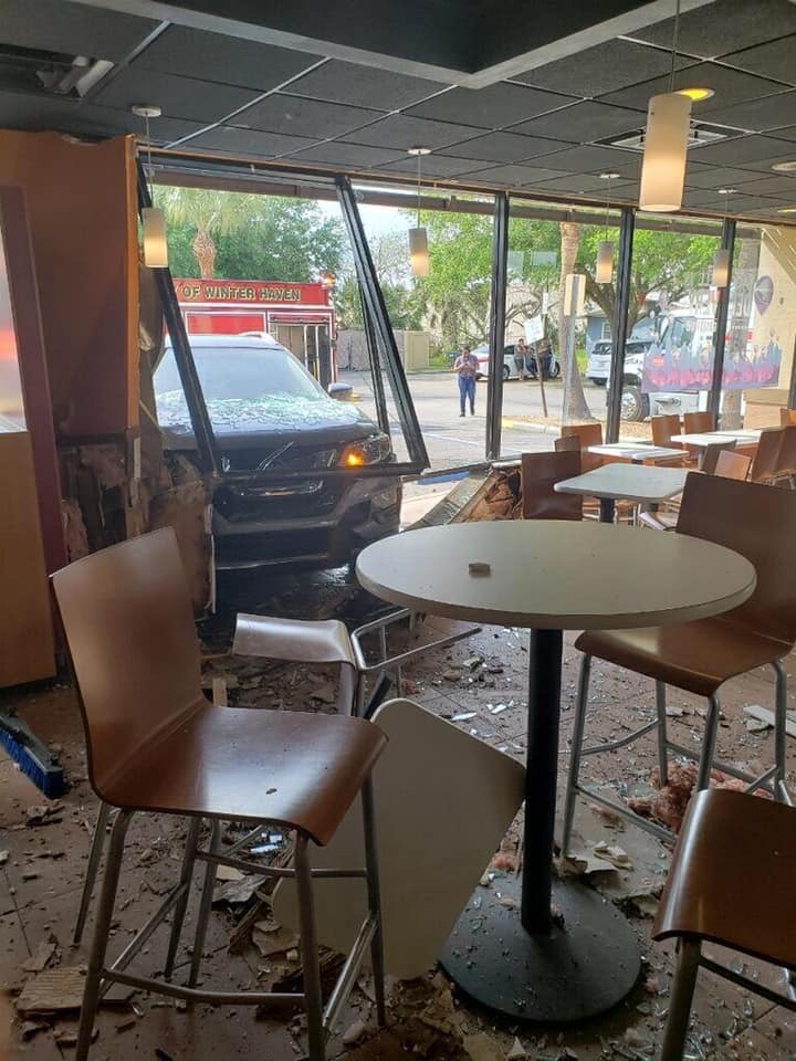 Car Crashes Into Taco Bell in Winter Haven