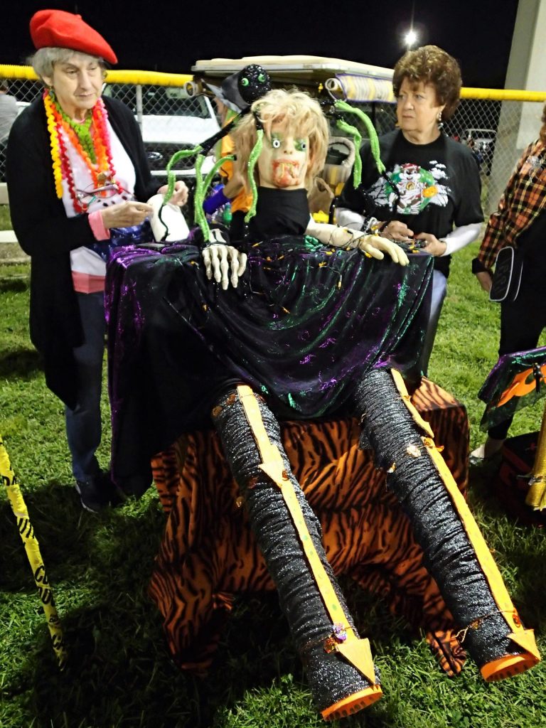 Hundreds Turn Out in Costume for Davenport Halloween Trunk Or Treat