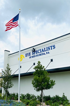 Eye Specialists of Mid-Florida’s American Flags Fly High!