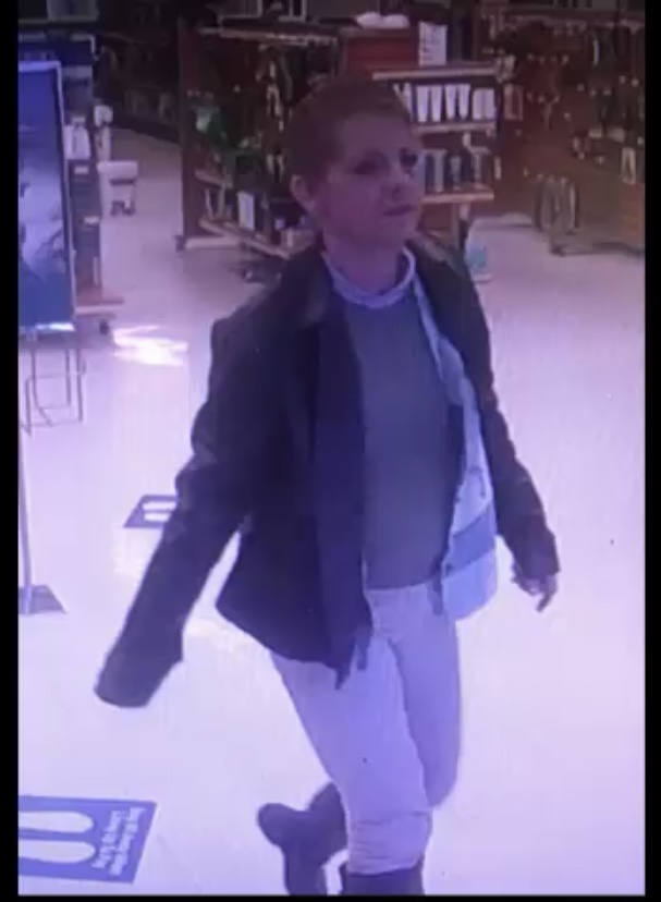 Woman Steals Three Flashlights and a Charger From West Marine