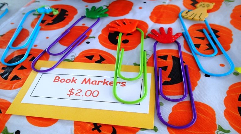 Fall Craft & Vendor Fair Showcased Homemade Halloween Buckets & Wreaths