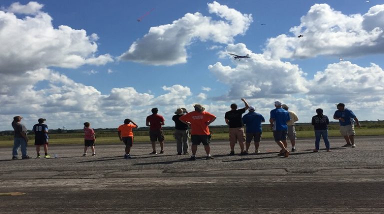 Flite Fest South Sends Hundreds Of Model Planes In The Blue Yonder