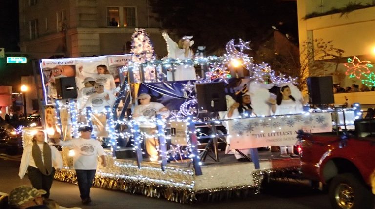 Lakeland Parade Celebrates A Storybook Christmas