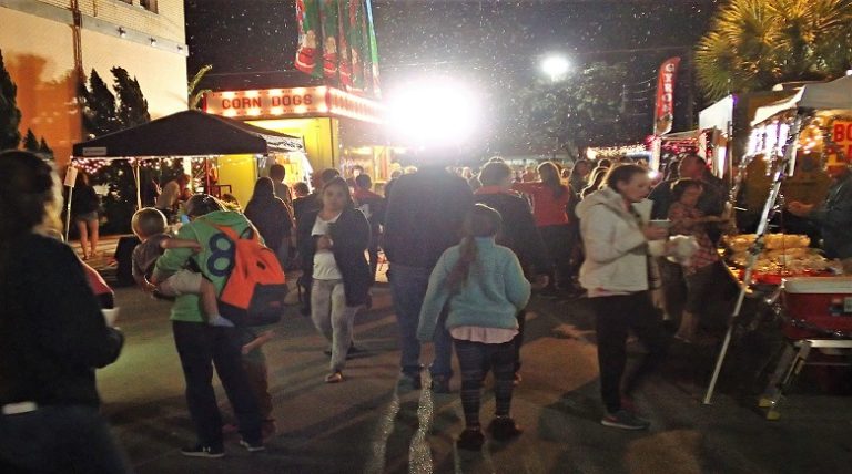 Lake Wales “Makes It Magical” During Downtown Holiday Event