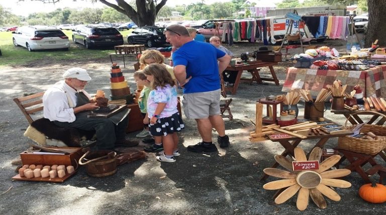 44th Annual Pioneer Days Shows Canoe Building, Woodturning, And Other Historical Demonstrations