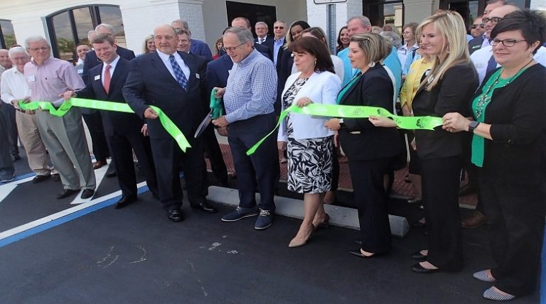 Prime Meridian Bank Celebrates Grand Opening With Ribbon Cutting