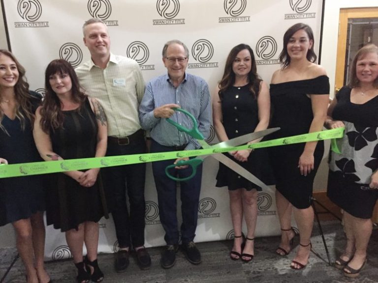 Swan City Title Celebrates Grand Opening With Ribbon Cutting