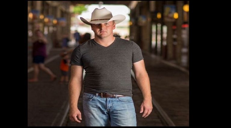 A Look into the Life of Eli Mosley, Local Country Music Artist