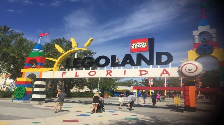 LEGOLAND Florida Resort Hosts a Child Friendly New Year’s Party