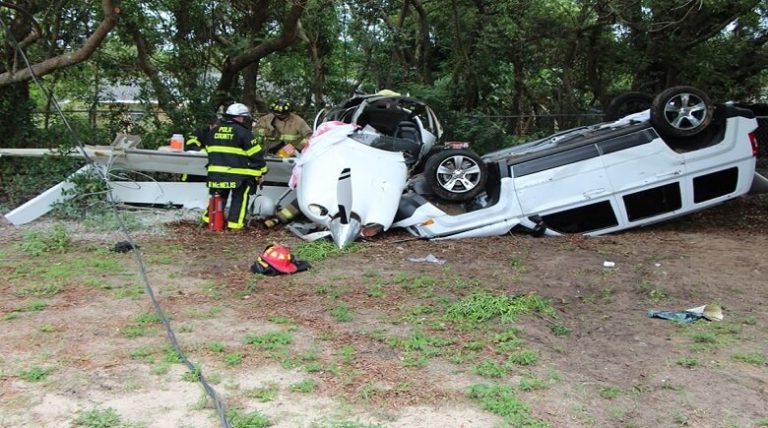 Small Plane Crashed into Church Parking Lot Pilot Is Alive and In Stable Condition