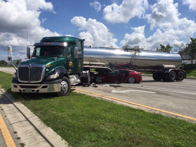 Traffic Crash Sends Two People to the Hospital and Shuts Down Part of  Northbound HWY 27 for Hours