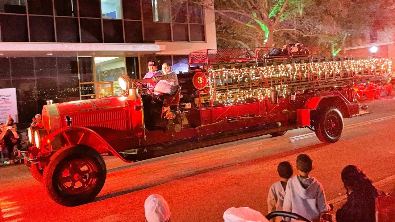 More Than 100 Units Ride in Bartow Christmas Parade