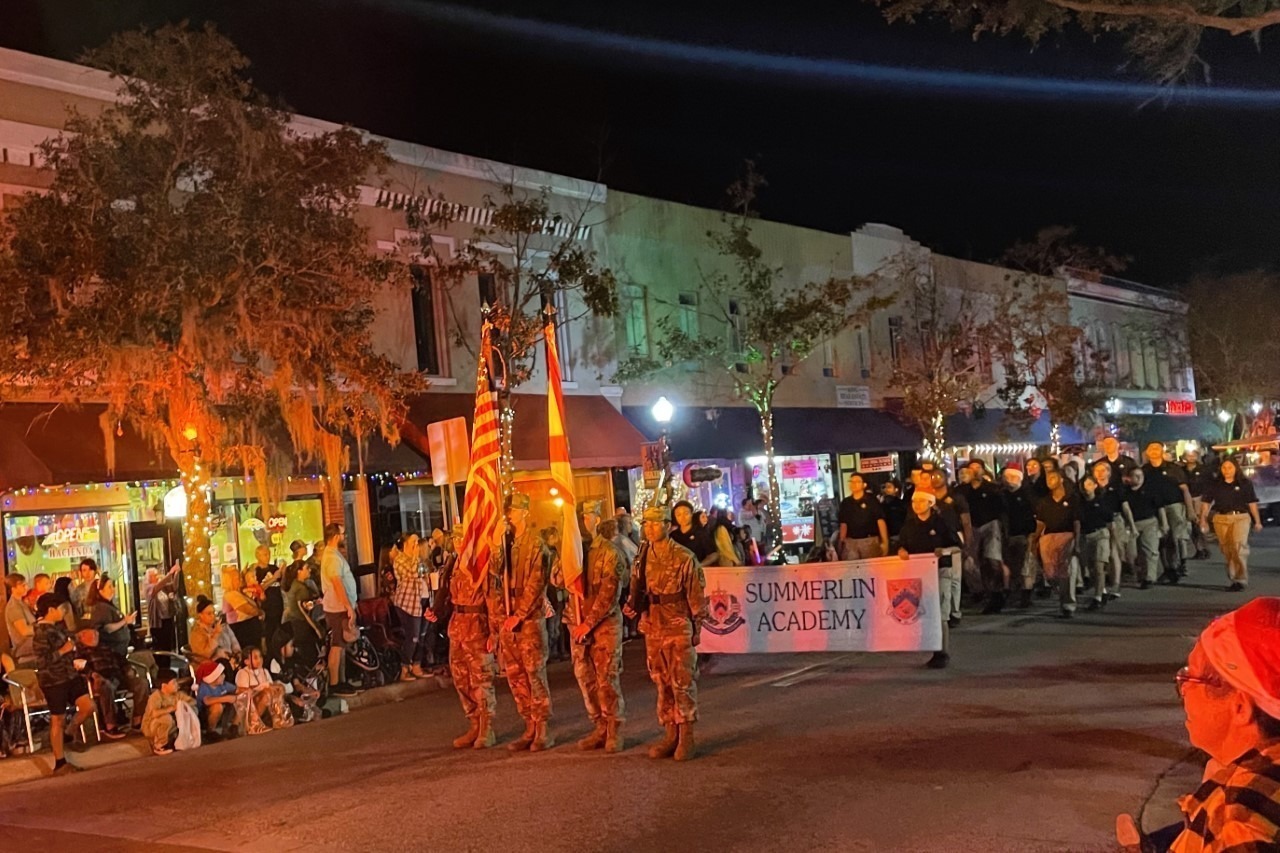 More Than 100 Units Ride in Bartow Christmas Parade