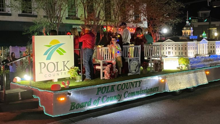 More Than 100 Units Ride in Bartow Christmas Parade