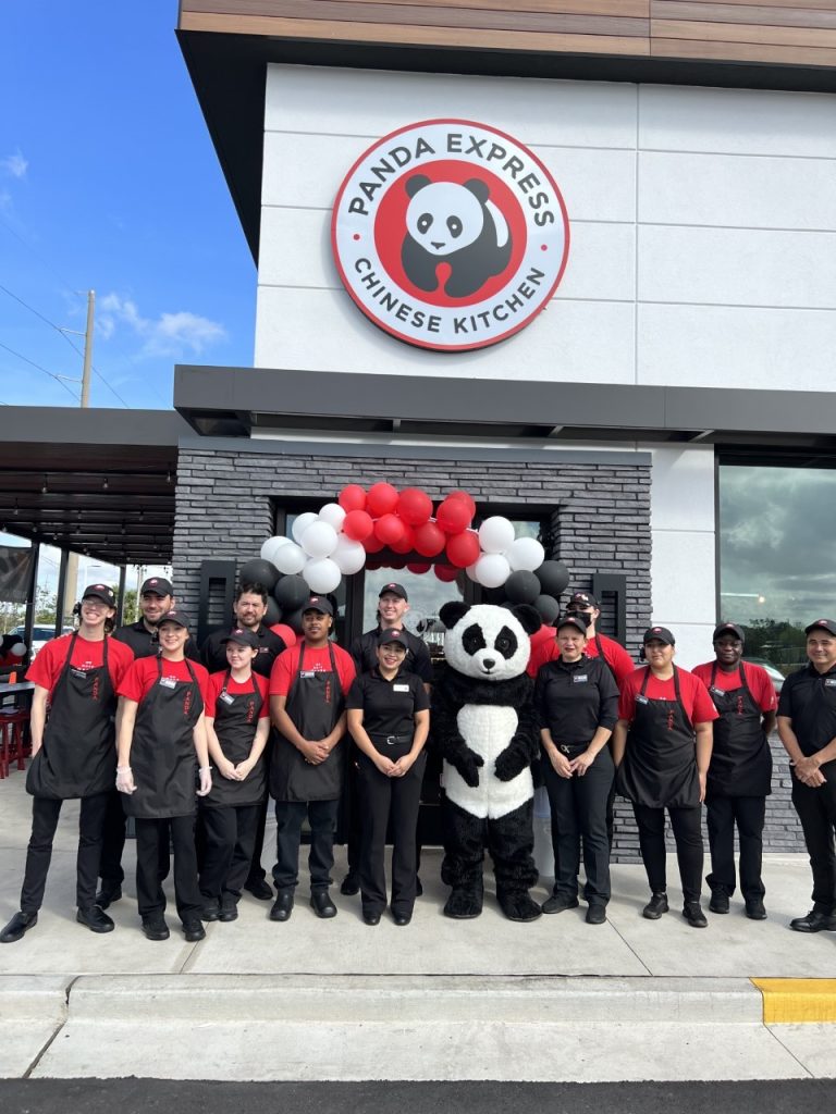 Panda Express Celebrates Ribbon Cutting in Lakeland