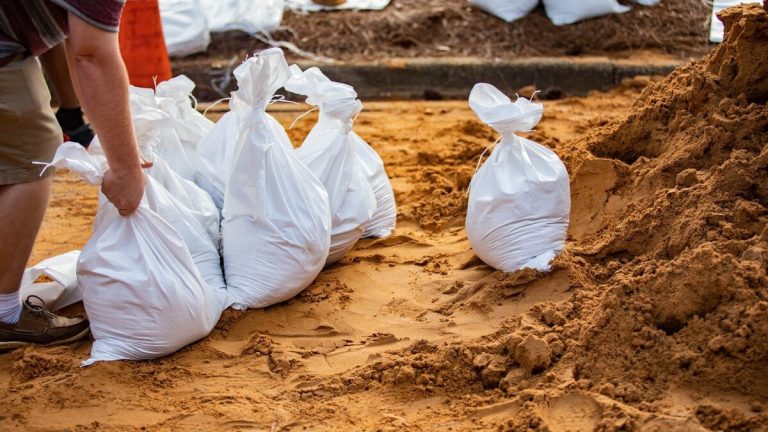 Sandbag Sites To Open Monday Across Polk County