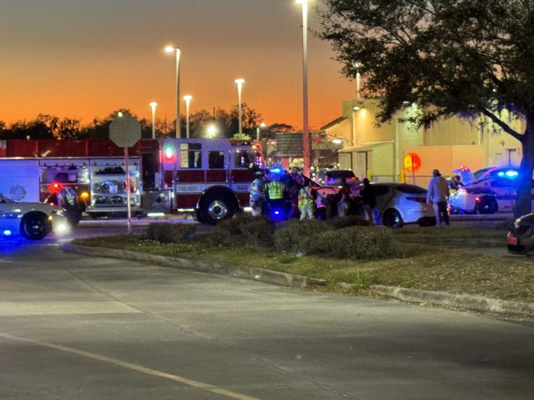 Bartow PD On Scene Of Accident On S.R. 60 & Wilson Ave.