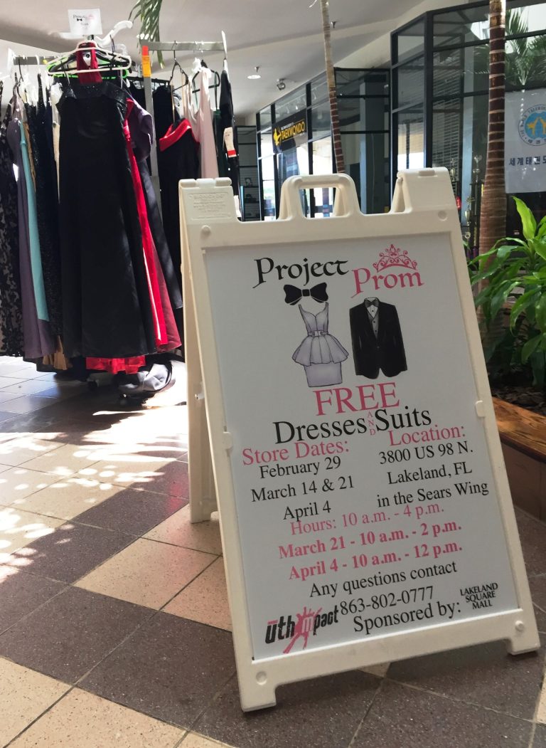 Looking For a Dress or Suit for Prom? Get One for Free at Project Prom. Read to Learn More.