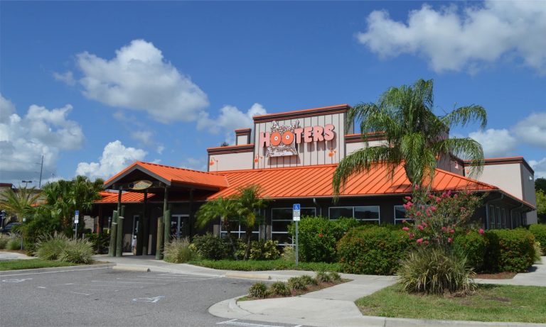 Lakeland Hooters Appears To Have Abruptly Closed Permanently