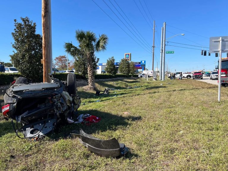 Sebring Police Dealing With Fatal Crash Involving Bicyclist & 2 Cars On Hwy 27