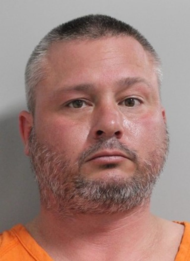 Auburndale’s Public Utilities Director charged by the PCSO after he neglected his two dogs