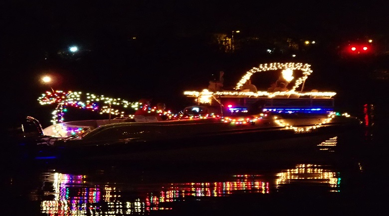Winter Haven Christmas Boat Parade 2022 Christmas Boat Parade Lights Up Winter Haven Boat Parade | Dailyridge.com